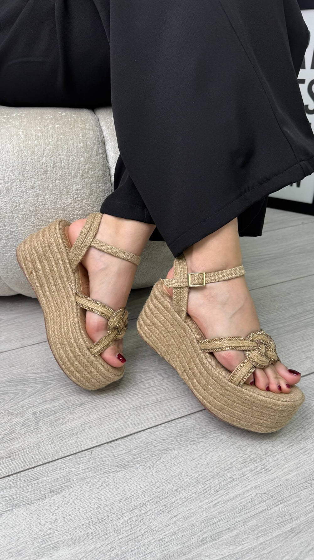 Sandalia Plataforma de Yute  GOLDIE